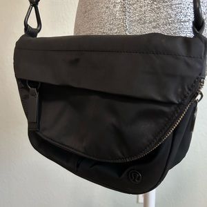 {Lululemon} festival bag